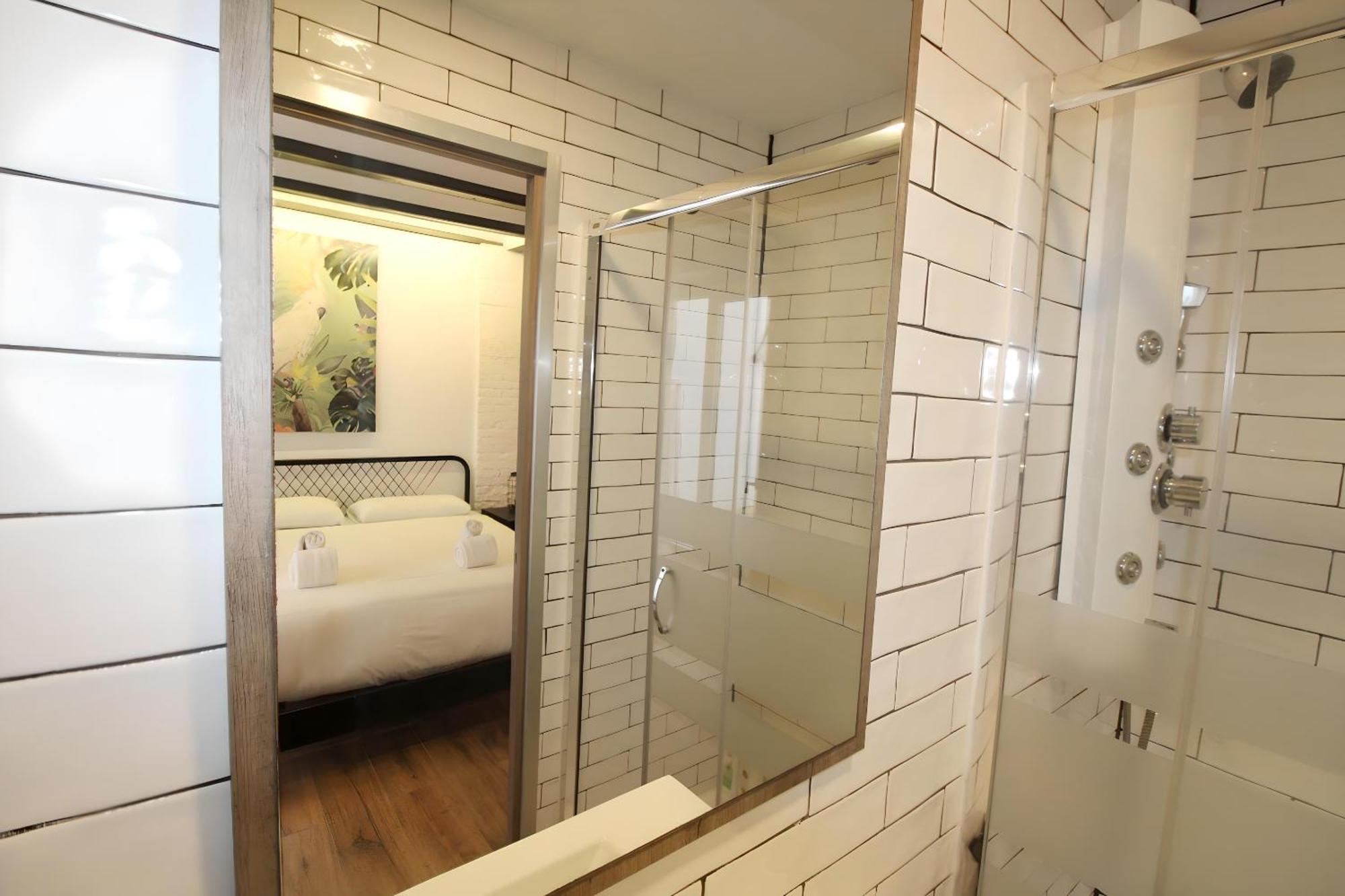 Increible Apartamento Con Terraza Al Lado De Torres De Quart Valencia Eksteriør bilde