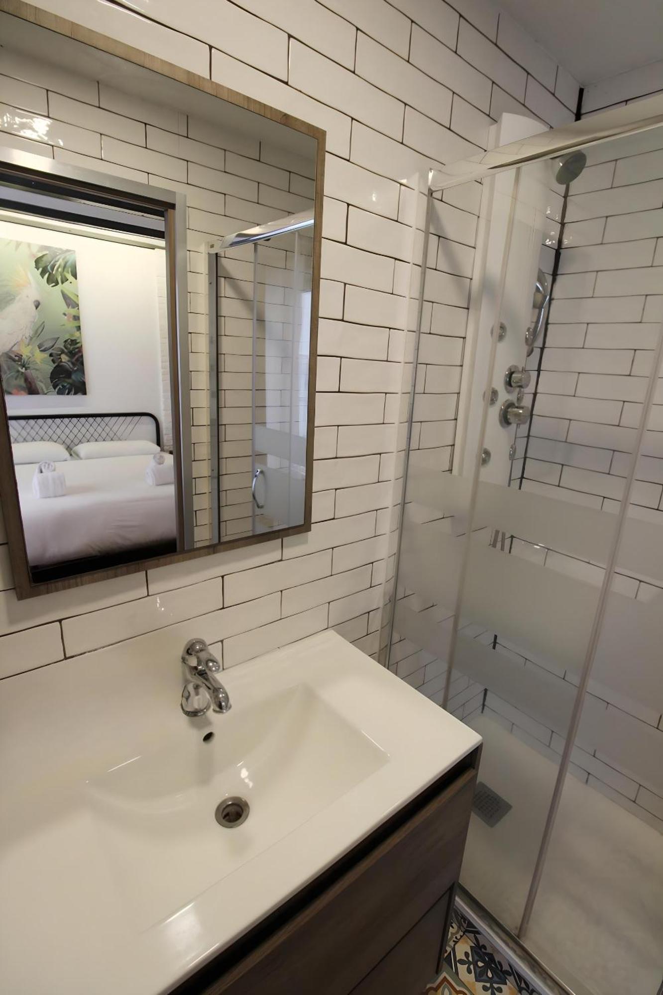 Increible Apartamento Con Terraza Al Lado De Torres De Quart Valencia Eksteriør bilde