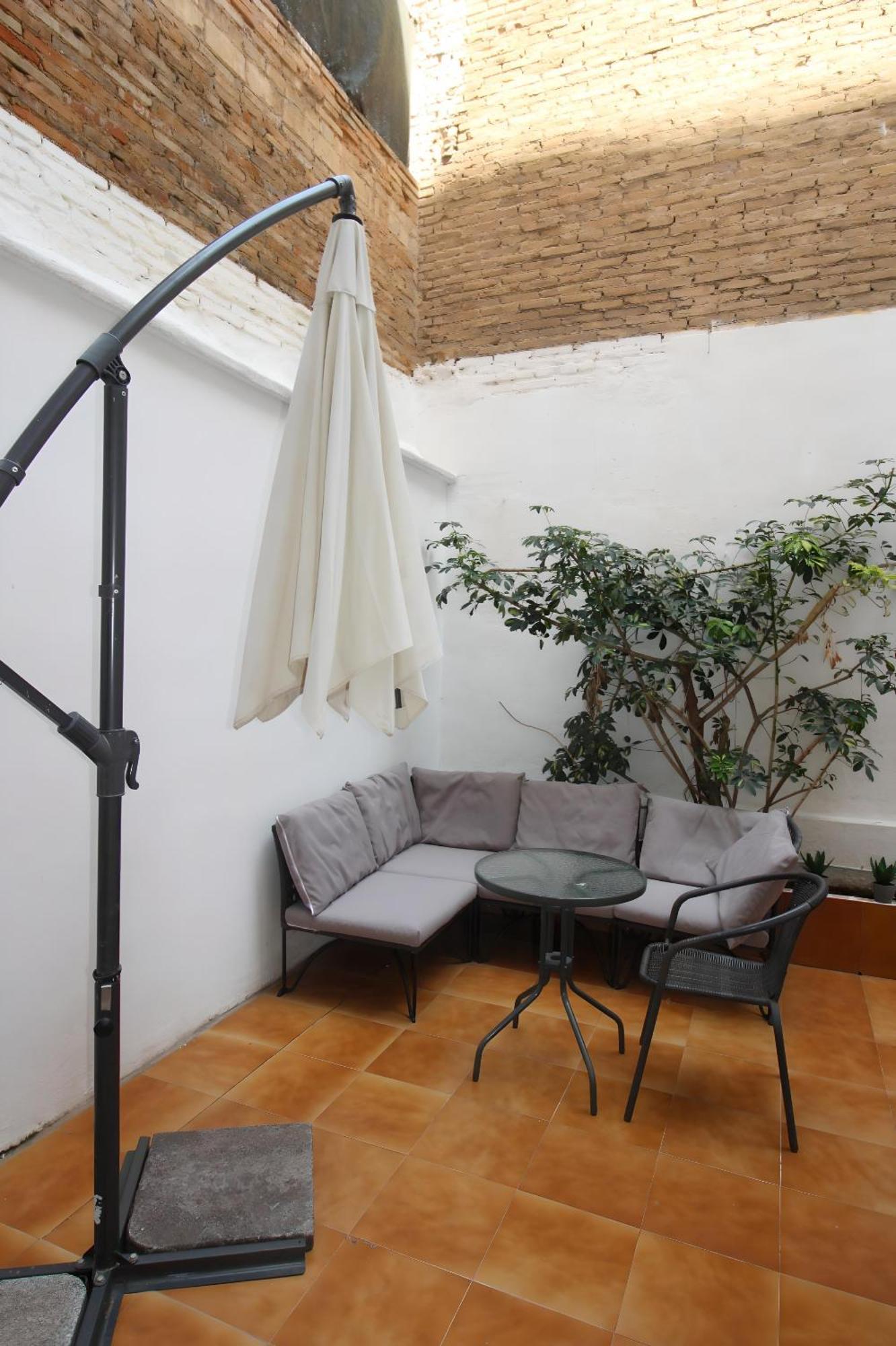 Increible Apartamento Con Terraza Al Lado De Torres De Quart Valencia Eksteriør bilde
